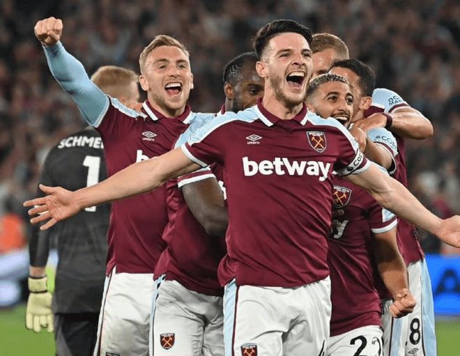 三鹰哥冬季游泳