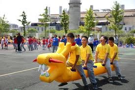 祝福！阿森纳前锋萨卡社媒官宣与相恋5年的女友求婚成功